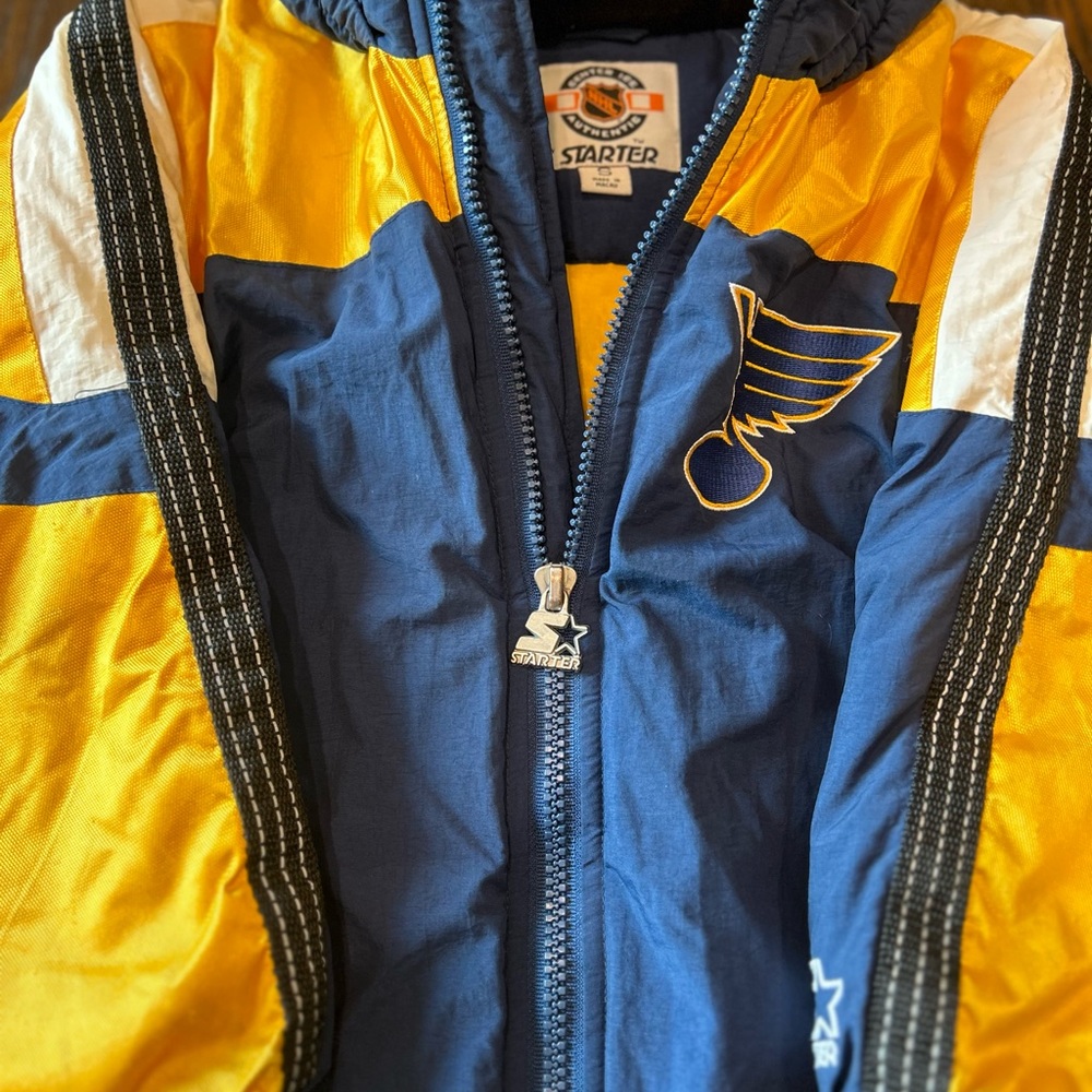 NHL St. Louis Blues Winter “STARTER “ Jacket.
